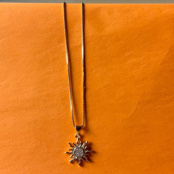 🌞SUN NECKLACE 🌞 NWOT 🌞 - Picture 7 of 16